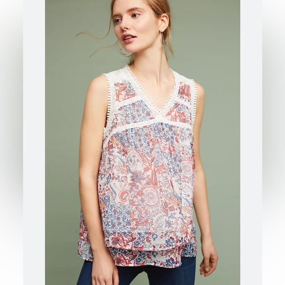 ANTHROPOLOGIE Santana Lace-Trimmed Top
SKU #4110292120001 Size SP